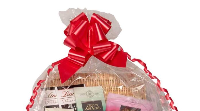 Make easy gift baskets for near and dear ones cheap hampers delivered