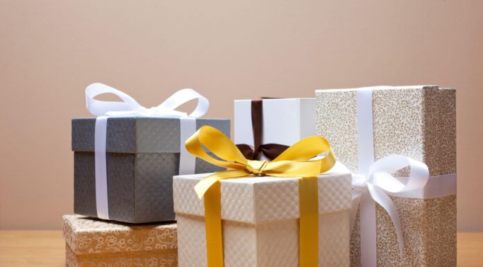 Amazing Extra Large Gift Boxes That Enhance the Customer Attractions extra large gift boxes