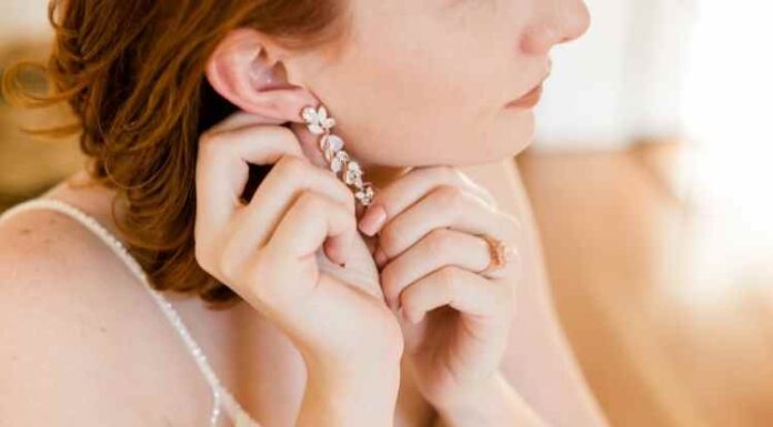 Tips To Style Your Earrings For A Rocking Look Tips To Style Your Earrings For A Rocking Look
