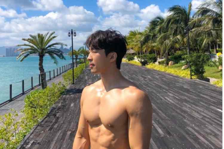 25 Incredibly Hot Korean Hunks To Follow On Instagram